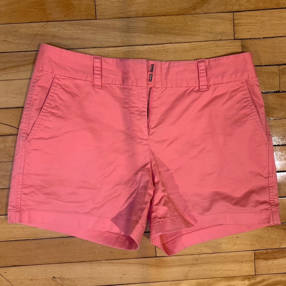 Vineyard Vines Shorts - Size 6
